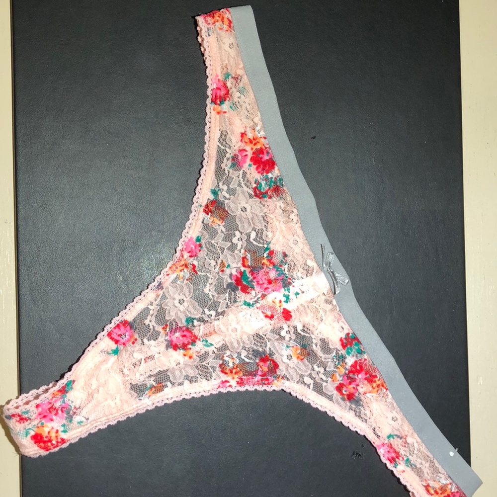NWOT XL pink flower lace thong panties